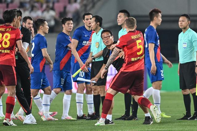 库马斯：为利物浦攻入欧冠首球感到无比荣耀，感谢主帅信任